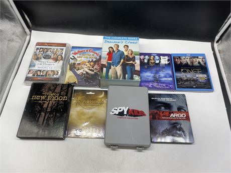 LOT OF DVD’S / BLU-RAYS SOME SEALED INCL: TWILIGHT NEW MOON GIFT SET, ETC