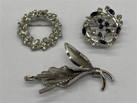 3 VINTAGE STERLING BROOCHES - 2 ARE SIGNED BOND BOYD (BOTH RHINESTONE) & 1 BY