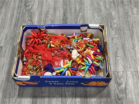 BOX OF ASIAN LUCKY DECORATIONS