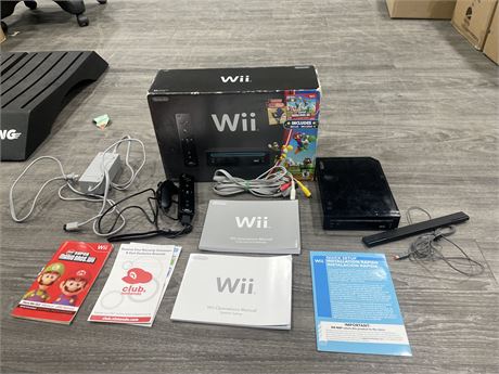 WII COMPLETE W/ CONTROLLER, CORDS, BOX, & MANUALS (NO GAME)