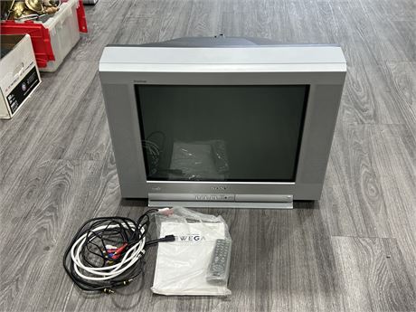 SONY TRINITRON KV-20FS100 CRT TV W/REMOTE & MANUAL