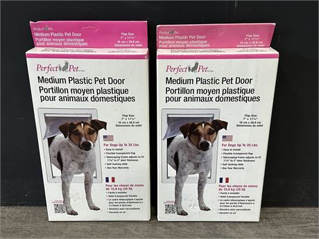 2 MEDIUM PLASTIC PET DOORS