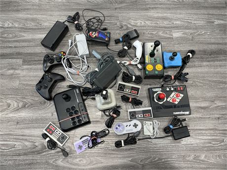 LOT OF VIDEO GAME ACCESSORIES/CORDS/CONTROLLERS (AS-IS)