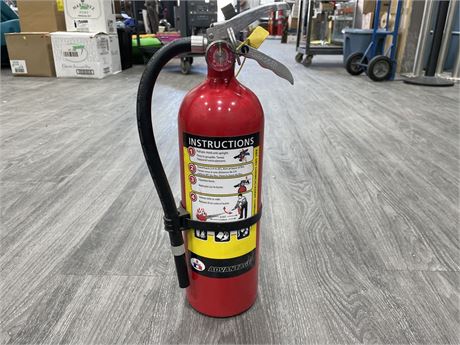 FULLY CHARGED 5IB ABC FIRE EXTINGUISHER