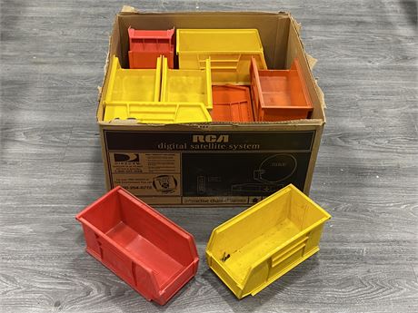 BOX OF STORAGE CONTAINERS (11”X5”)