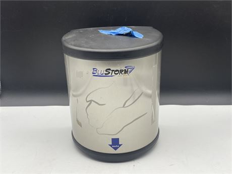 BLUSTORM COMMERCIAL AUTOMATIC HAND DRYER - 10” TALL