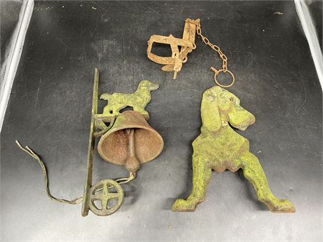VINTAGE ANIMAL TRAP - CAST IRON DOG PIECE - MOUNTABLE CAST BELL (DOG IS 13”)