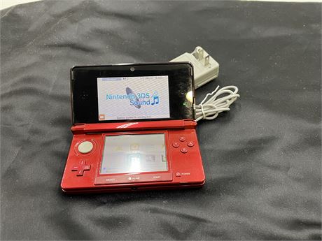 3DS SYSTEM WITH POWER CORD