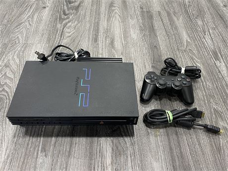 PS2 SYSTEM & CONTROLLER (Turns on)
