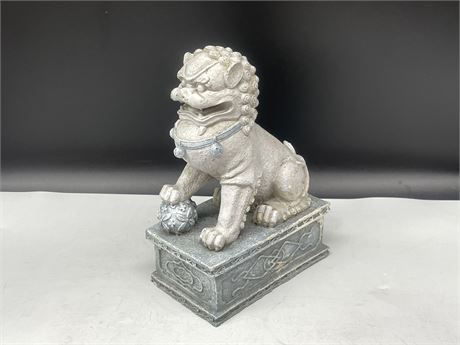 CAST CHINESE LION - 11” TALL