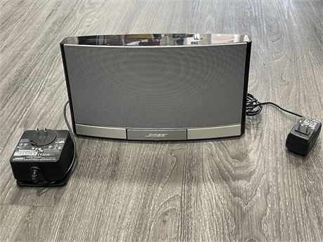 BOSE SOUND DOCK (WITH POWER SUPPLY)