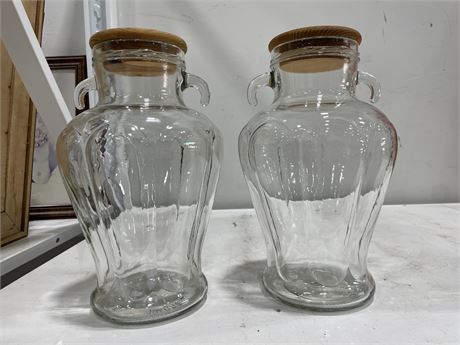 2 1950 TOSSOS GLASS JAR WITH 2 HANDLES - 4.25L SIZE