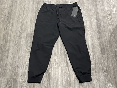 (NEW WITH TAGS) LULULEMON ABC JOGGER SIZE XL