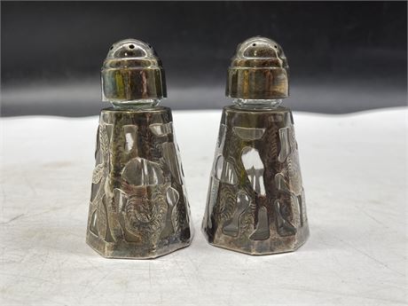 925 STERLING HECHO EN MEXICO CASED OVER GLASS - SALT & PEPPER SHAKERS