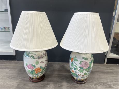PAIR OF VINTAGE LAMPS 28” TALL