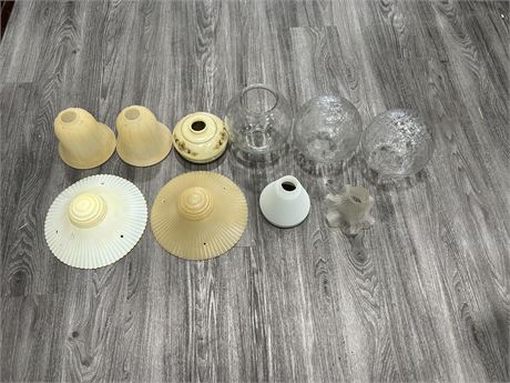 LOT OF VINTAGE GLASS LAMP SHADES / GLOBES