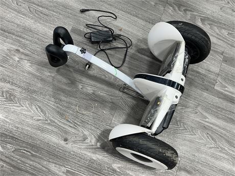 ELECTRIC SCOOTER - UNTESTED