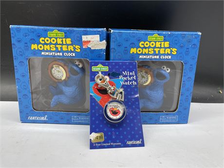 2 COOKIE MONSTER 1990’S CLOCKS + MINI POCKET WATCH