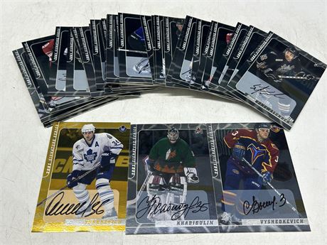 44 ON CARD AUTOGRAPH NHL CARDS - 2001 NHL SIGNATURE SERIES