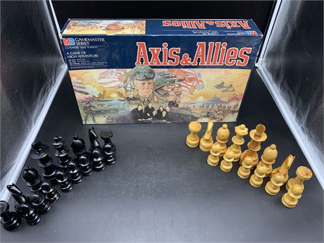 AXIS AND ALLIES & CHESS PIECES (2 pawns missing)