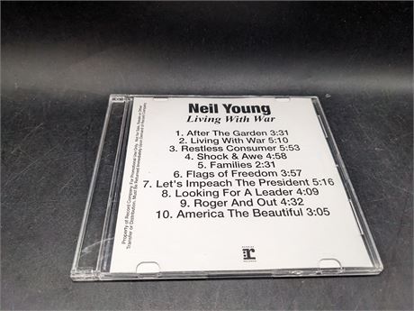 RARE - NEIL YOUNG - LIVING WITH WAR (E) EXCELLENT CONDITION - MUSIC CD