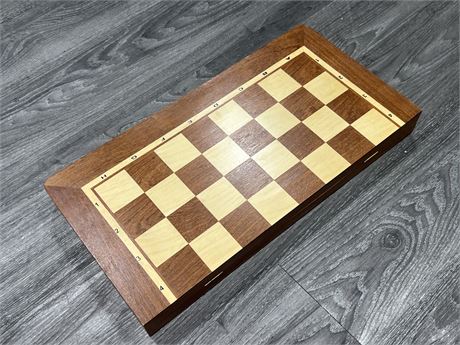 QUALITY PORTABLE CHESS BOARD