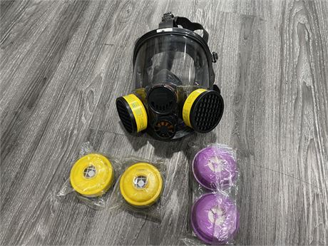 RESPIRATORY MASK WITH 6 NEW FILTERS