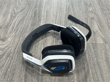 ASTRO A20 WIRELESS HEADPHONES - NO CHARGER