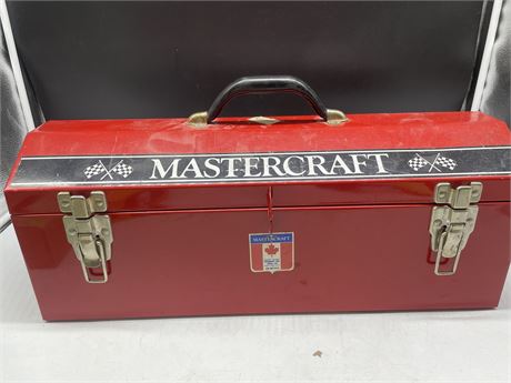 METAL MASTERCRAFT TOOL BOX 20”x7”x8”