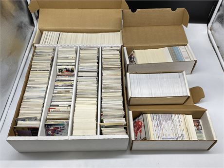 LARGE LOT OF MISC NHL CARDS