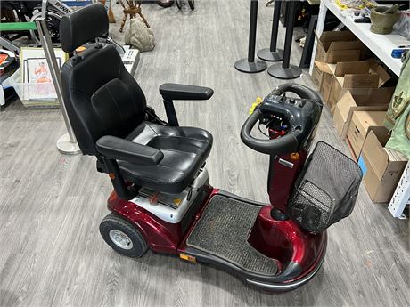 SHOPRIDER DELUXE RIDE ON SCOOTER - POWERS ON BUT NEED SERVICE