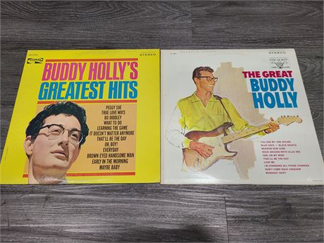 2 BUDDY HOLLY'S RECORDS (good condition)