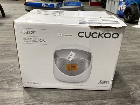 LIGHTLY USED CUCKOO RICE COOKER