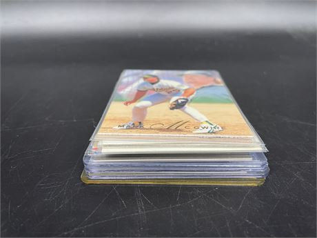 LOT OF ASSORTED MARK MCGWIRE CARDS