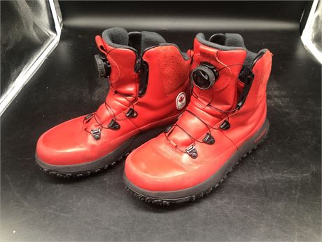 UNDER ARMOUR x GORE-TEX BOOTS SIZE 10