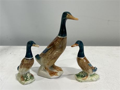 3 BESWICK DUCK FIGURES - 1 W/REPAIRED NECK (Tallest is 5.5”)
