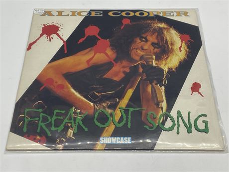 UK PRESS ALICE COOPER - FREAK OUT SONG - NEAR MINT (NM)