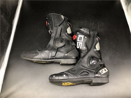 SIDI LEATHER MOTORCYCLE BOOTS (men’s size 12)