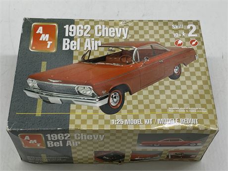 AMT 1962 CHEVY BEL-AIR 1:25 MODEL KIT - LIKE NEW