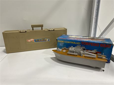 RADIO CONTROLLED TORPEDO BOAT (Boat only) & HOTWHEELS RACE TRACK