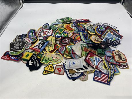 LOT OF VINTAGE EMBROIDERED PATCHES