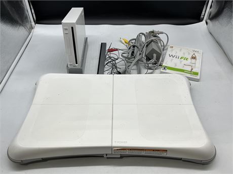 NINTENDO WII CONSOLE W/FIT BOARD & GAME