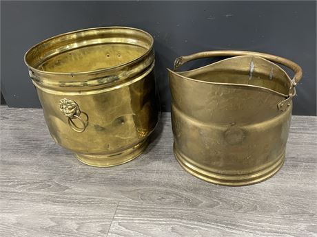 LARGE VINTAGE BRASS PLANTER W/LION HEAD DETAIL - MADE IN ENGLAND 12”X12” & BRASS