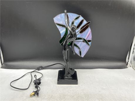 HEAVY STAINED GLASS DECO STYLE DESK LAMP - 15” TALL