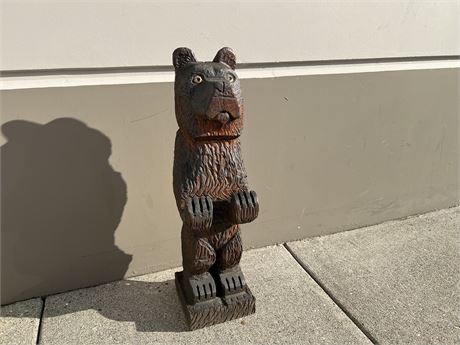 VINTAGE WOODEN CARVED BEAR - MEANT FOR HOLDING A WELCOME SIGN - 34” TALL