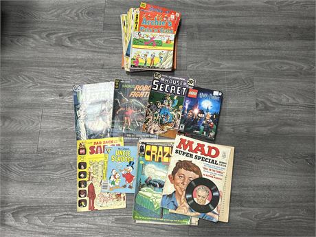 LOT OF MISC. COMICS/BOOKS & LEGO HARRY POTTER FOR PC