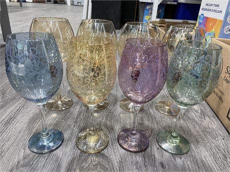4 HUGE WINE GLASSES & 4 BIG WINE GLASSES WITH DESIGNS LARGEST 10”