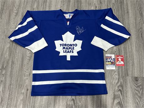 DOUG GILMOUR SIGNED MAPLE LEAFS JERSEY W/COA