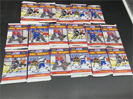 17 UNOPENED 1990 SCORE NHL PACKS
