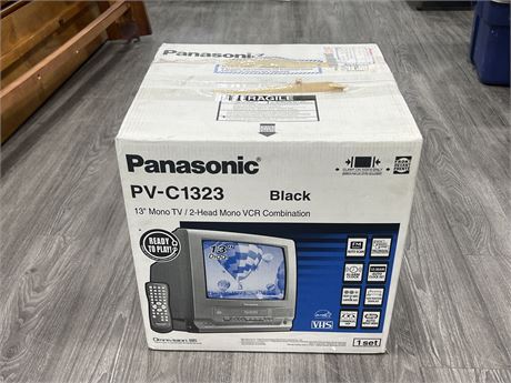 SEALED OLD STOCK PANASONIC 13” TV/VCR MODEL PV-C1323